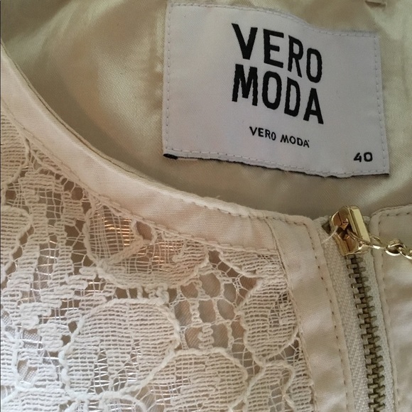 Vero Moda lace zip up jacket NWOT - Picture 8 of 9